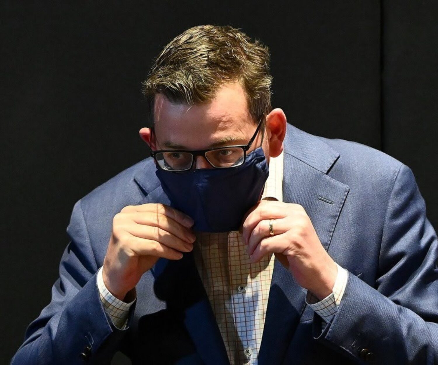 criminal covid con warning